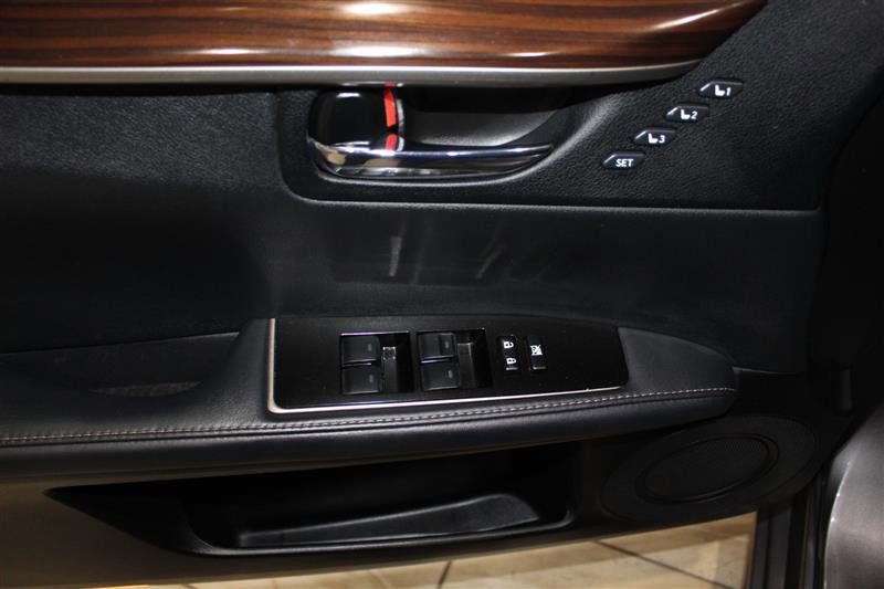 Used 2017 Lexus ES 350 w/ Luxury Package FWD image 29