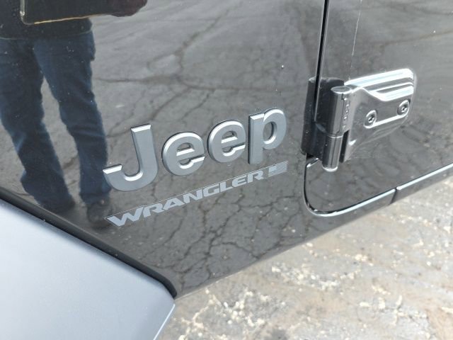 Used 2024 Jeep Wrangler Unlimited Sport AWD/4WD image 12
