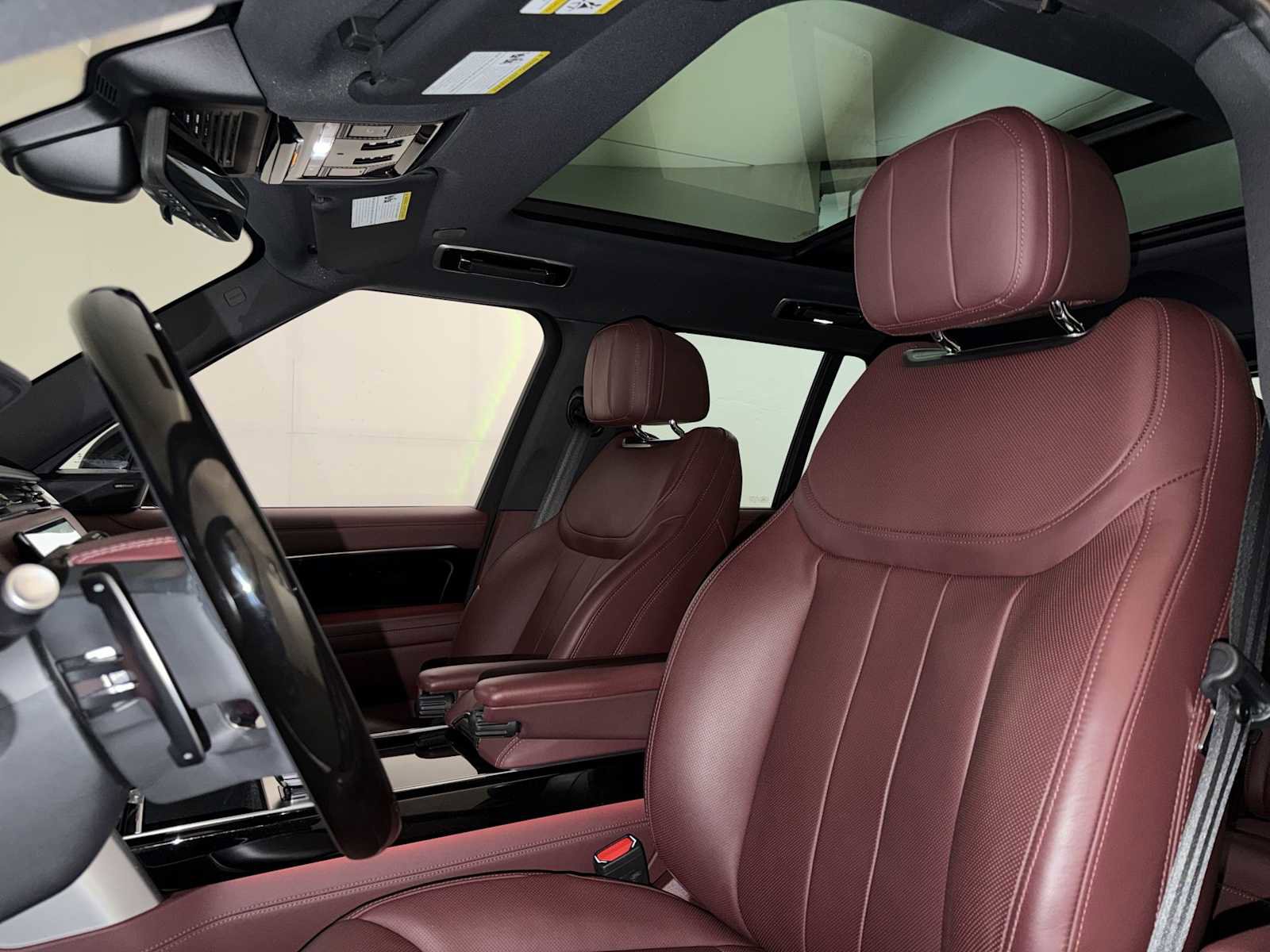 Used 2023 Land Rover Range Rover SE image 19