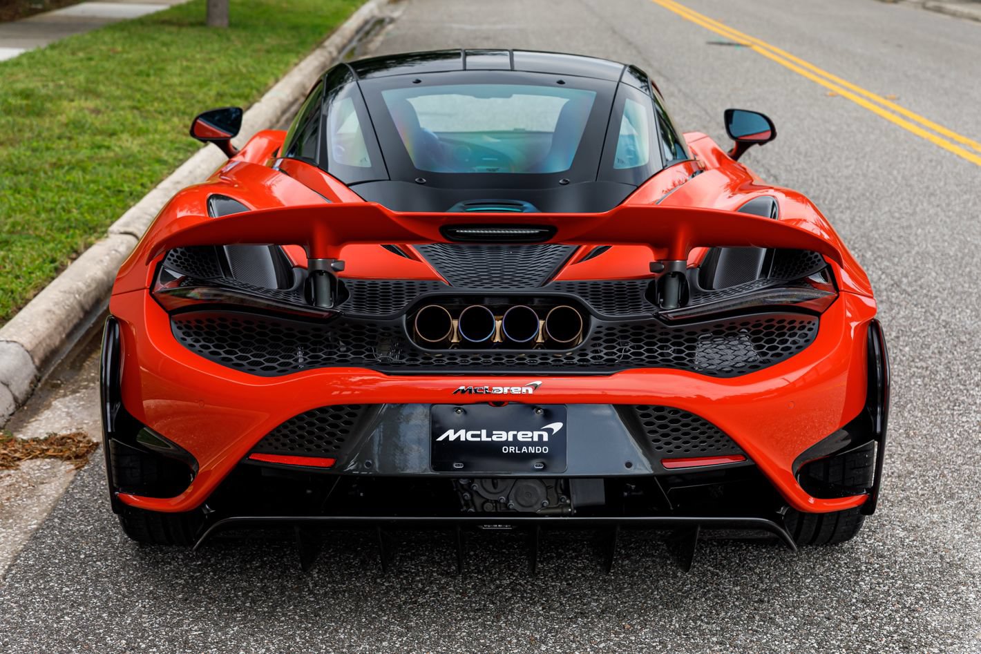 Used 2021 McLaren 765LT RWD image 13