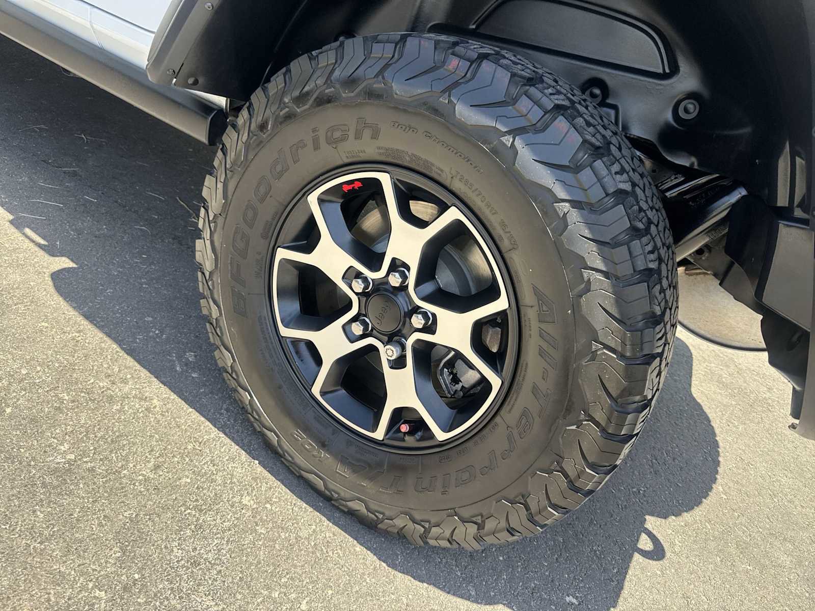 Used 2022 Jeep Wrangler Unlimited Rubicon AWD/4WD image 12