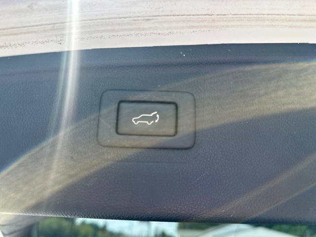Used 2019 Subaru Outback 2.5i Touring w/ Popular Package #3A AWD/4WD image 10