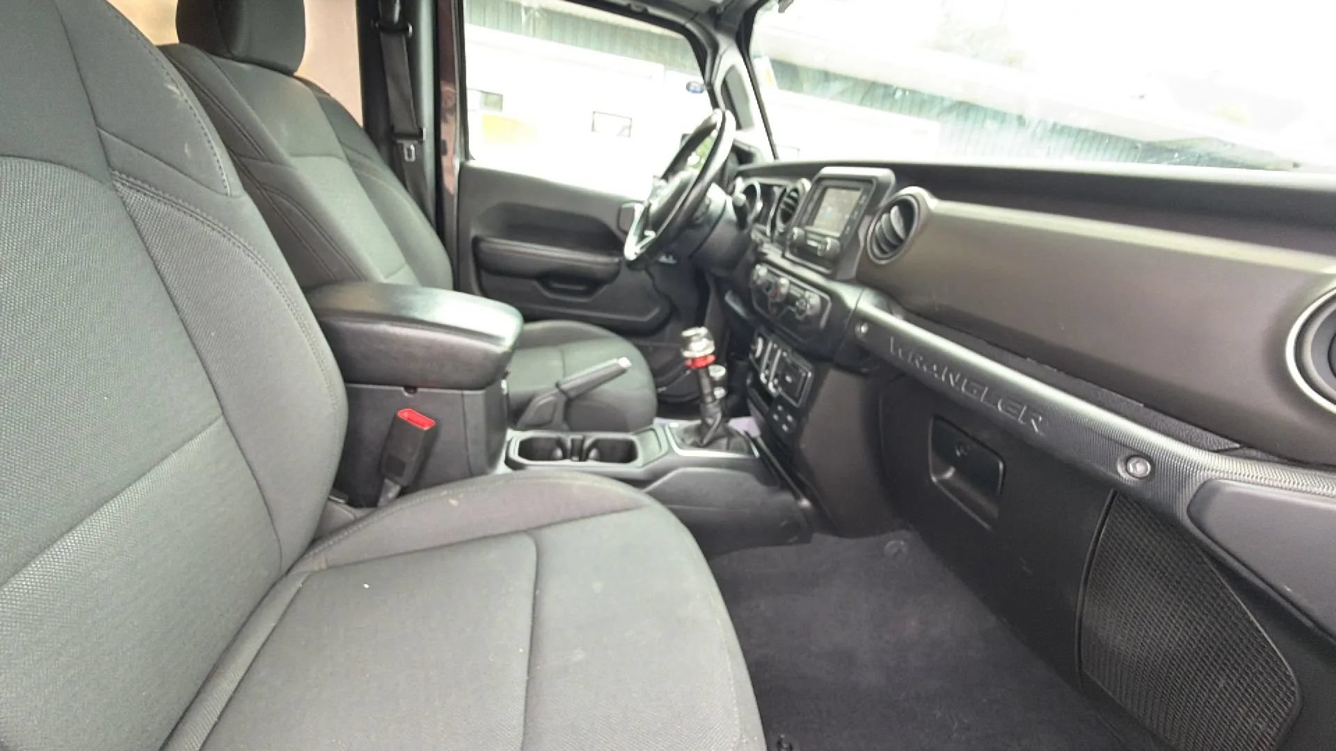 Used 2020 Jeep Wrangler Sport AWD/4WD image 21