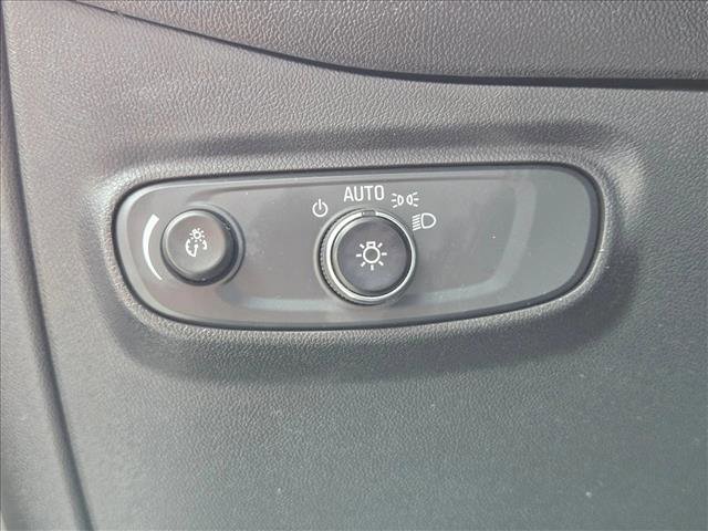 Used 2020 Chevrolet Equinox LS FWD image 18