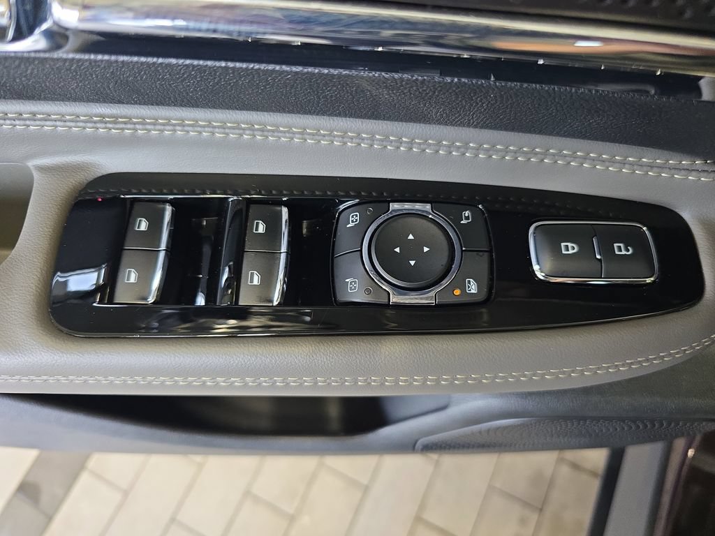 Used 2023 Lincoln Corsair AWD w/ Equipment Group 101A image 31