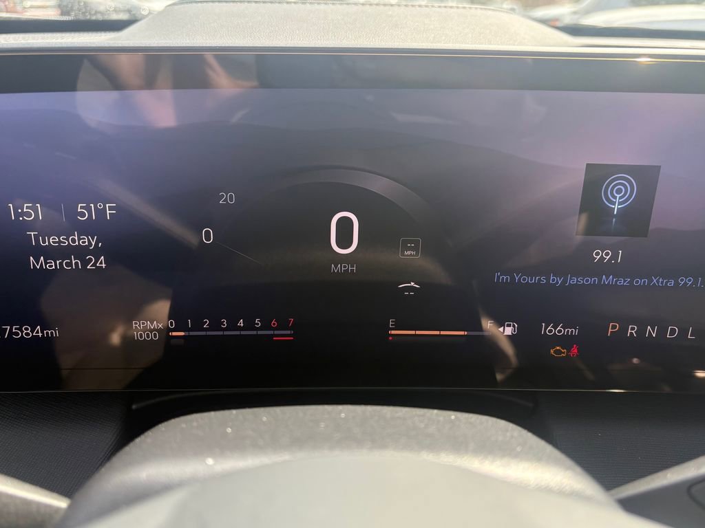 Used 2025 Buick Enclave Preferred image 5
