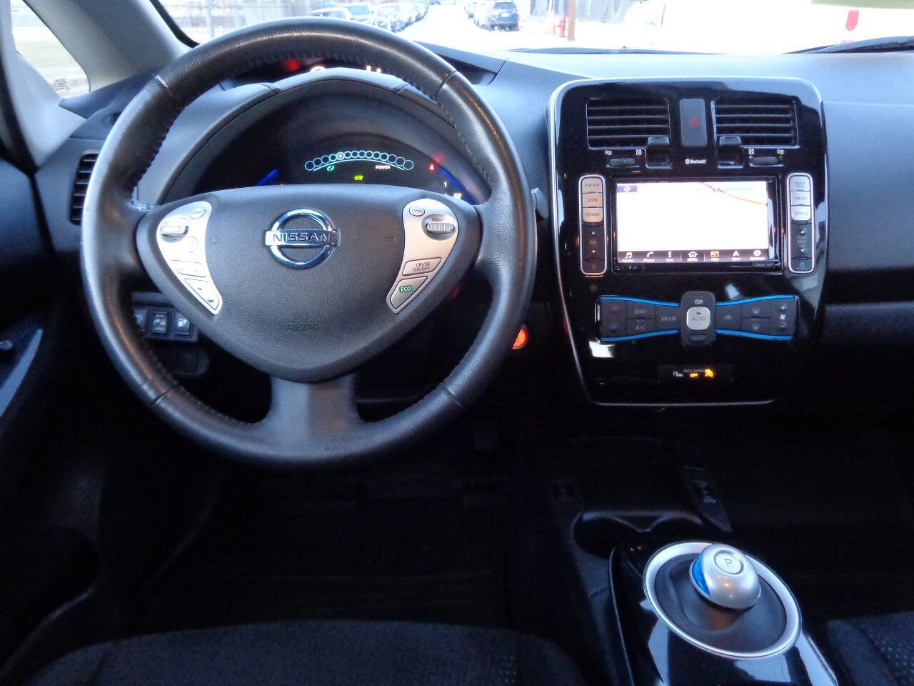 Used 2017 Nissan Leaf SV image 17