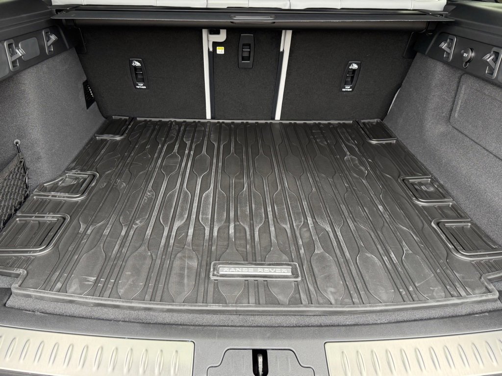 New 2026 Land Rover Range Rover Velar Dynamic SE image 36