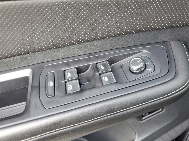 Certified 2024 Volkswagen Atlas Cross Sport SE w/ Panoramic Sunroof Package image 31