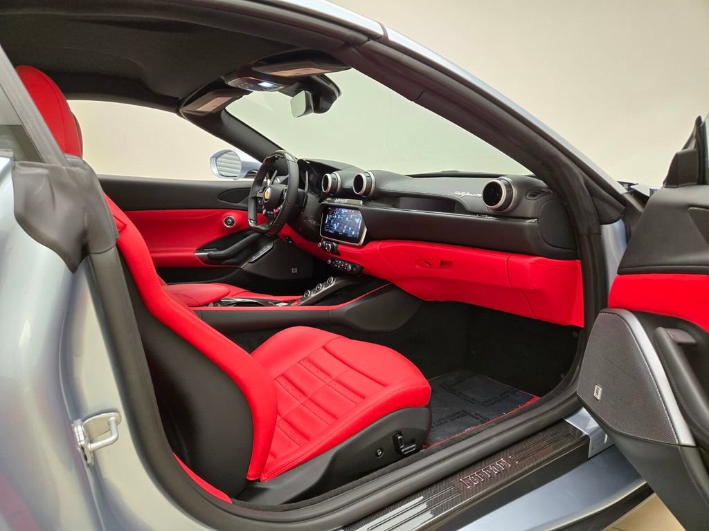 Used 2023 Ferrari Portofino M RWD image 23