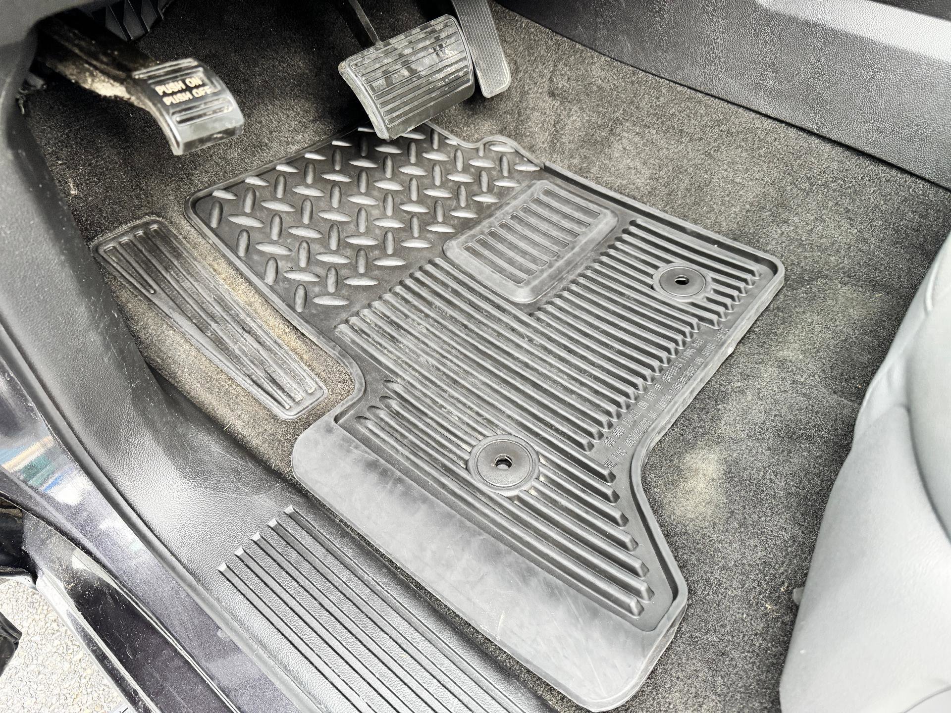 Used 2015 Chevrolet Silverado 2500 LTZ w/ LTZ Plus Package image 13