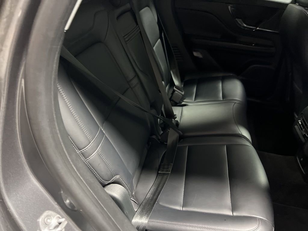 Used 2022 Lincoln Corsair FWD image 11