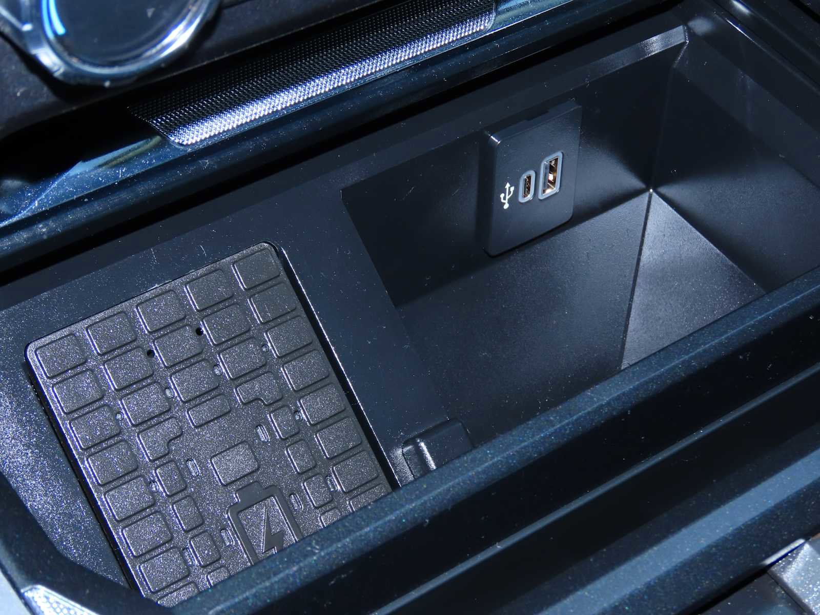 Certified 2024 Ford F250 Lariat w/ Lariat Ultimate Package image 31