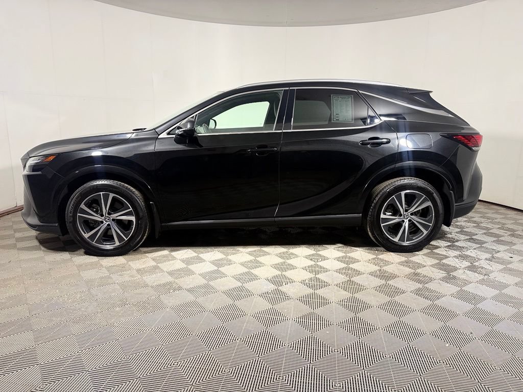 Used 2023 Lexus RX 350 Premium w/ Accessory Package AWD/4WD image 3