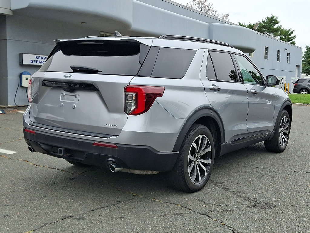 Used 2023 Ford Explorer ST-Line w/ Class IV Trailer Tow Package AWD/4WD image 9