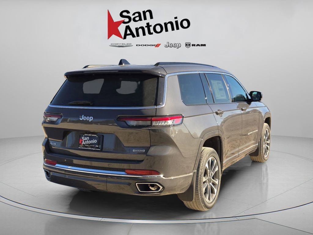 New 2025 Jeep Grand Cherokee L Overland w/ Trailer Tow Package AWD/4WD image 10