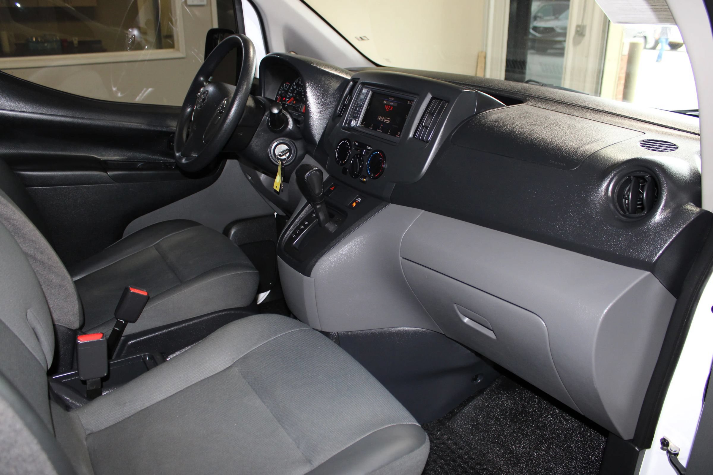Used 2021 Nissan NV200 S FWD image 18