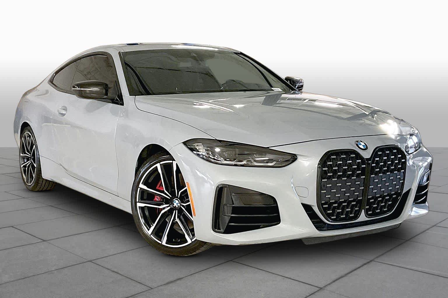 Used 2022 BMW M440i Coupe w/ Premium Package RWD image 2
