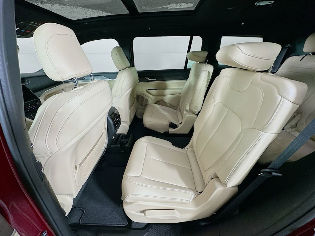 New 2025 Jeep Grand Cherokee L Limited image 33