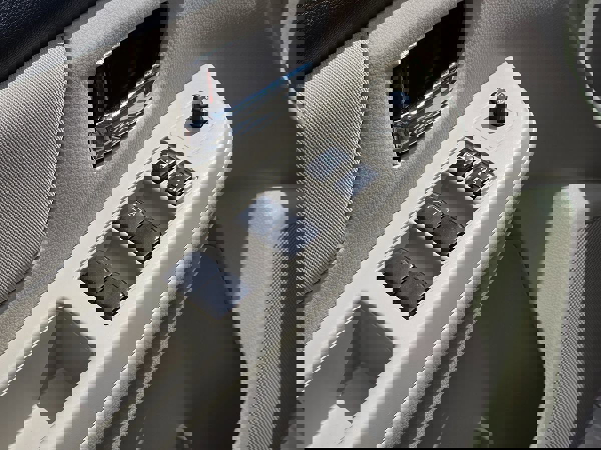 Used 2013 Subaru Impreza 2.0i Sport Premium image 26