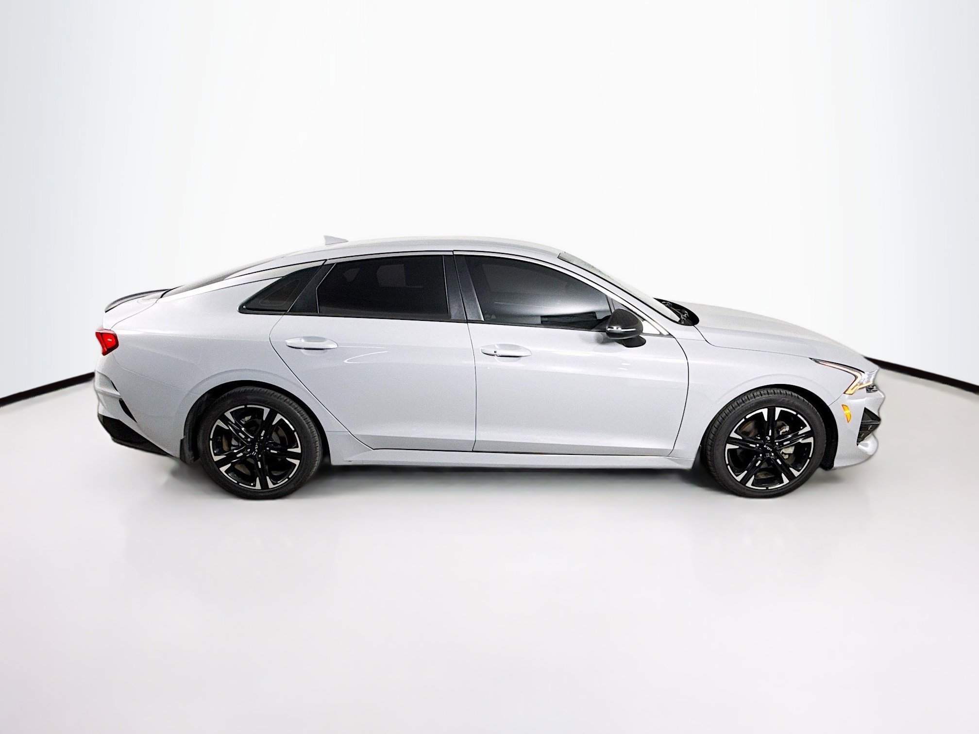 Used 2023 Kia K5 GT-Line w/ GT-Line Premium Package image 2