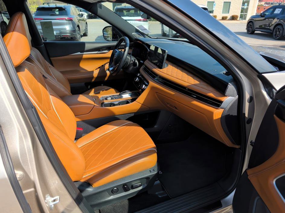 Certified 2025 INFINITI QX60 Autograph w/ Cargo Package image 12