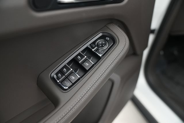 Certified 2026 Porsche Macan AWD/4WD image 29