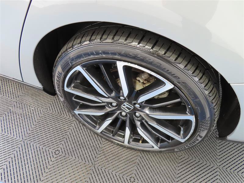 Used 2023 Honda Accord Touring image 7
