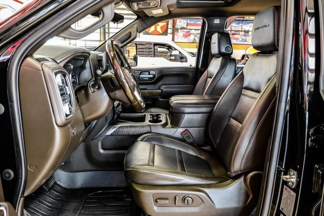 Used 2023 GMC Sierra 3500 Denali w/ Denali Ultimate Package AWD/4WD image 6