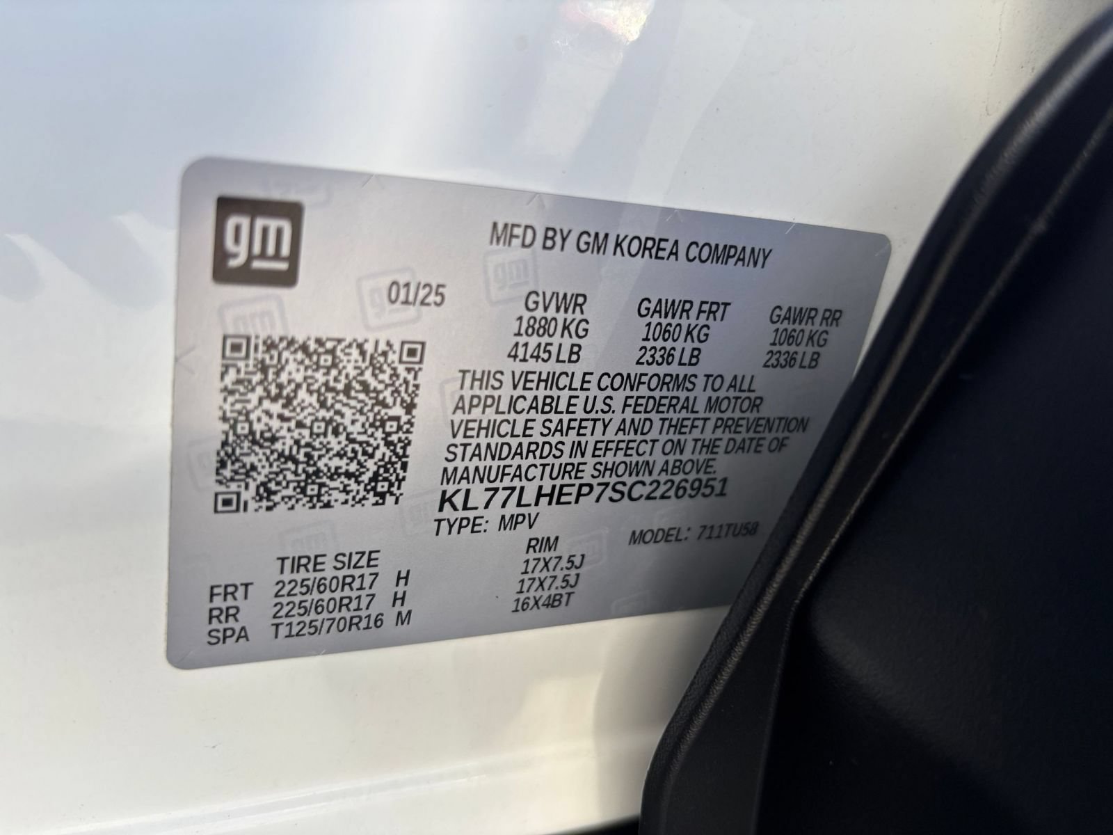 Used 2025 Chevrolet Trax LT FWD image 27