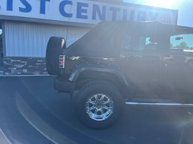 Used 2007 Jeep Wrangler Unlimited X w/ Black Appearance Group AWD/4WD image 13