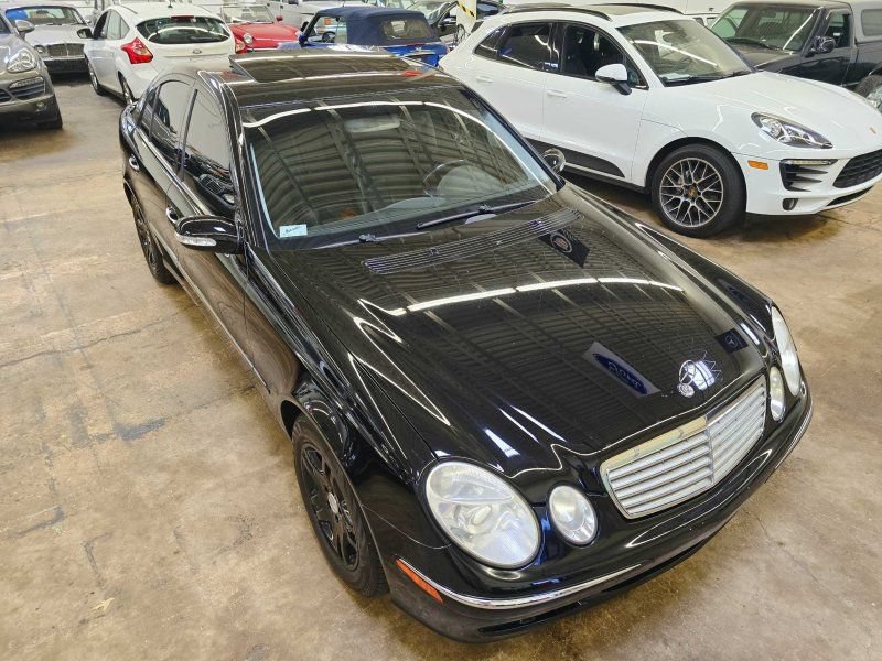 Used 2006 Mercedes-Benz E 350 4MATIC Sedan image 13