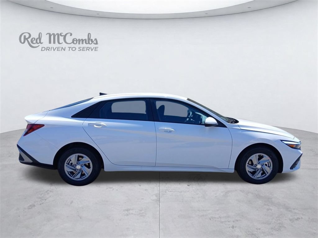 New 2026 Hyundai Elantra SE FWD image 7