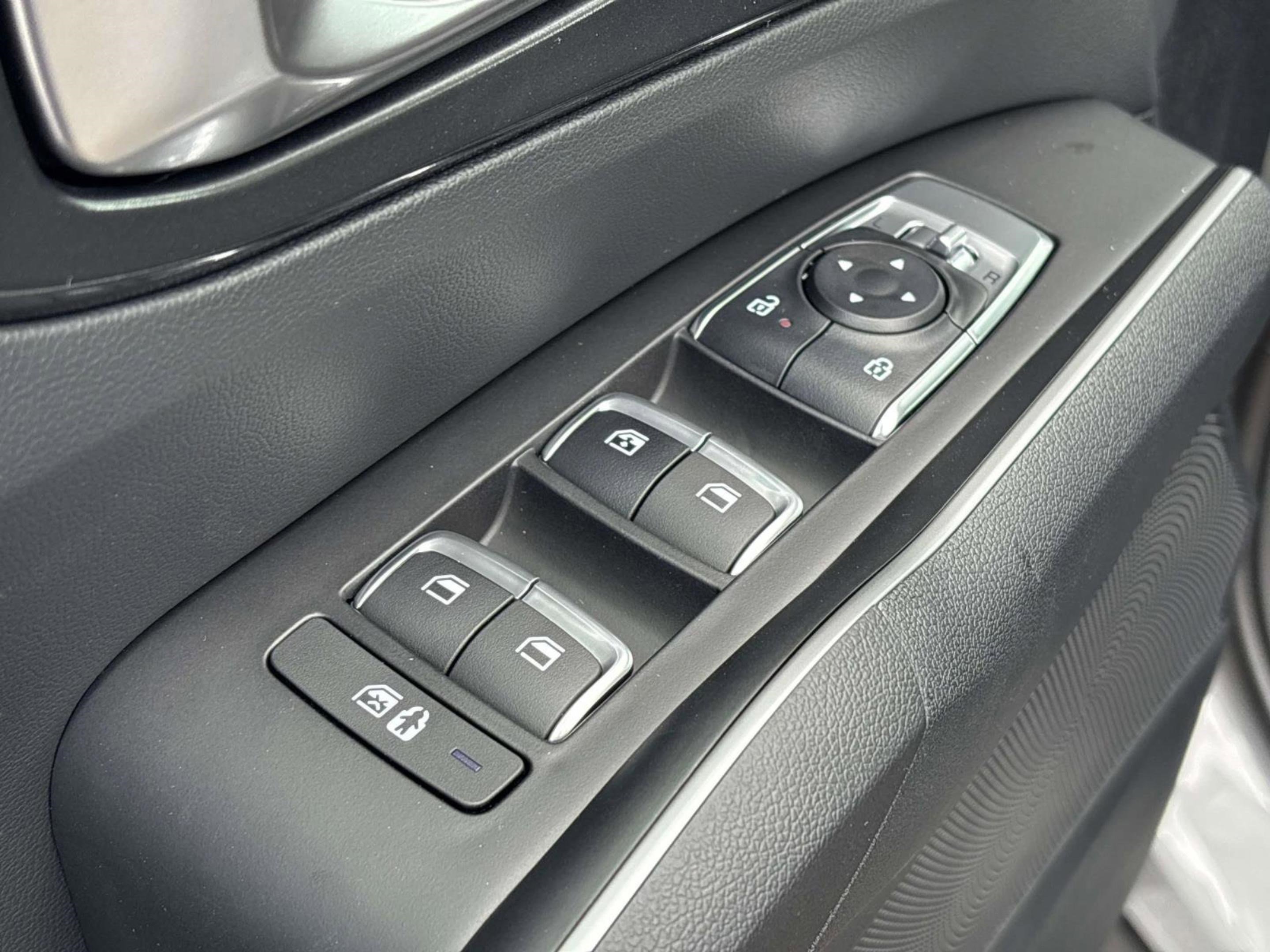 New 2025 Kia Sorento EX w/ Panoramic Sunroof Package image 23