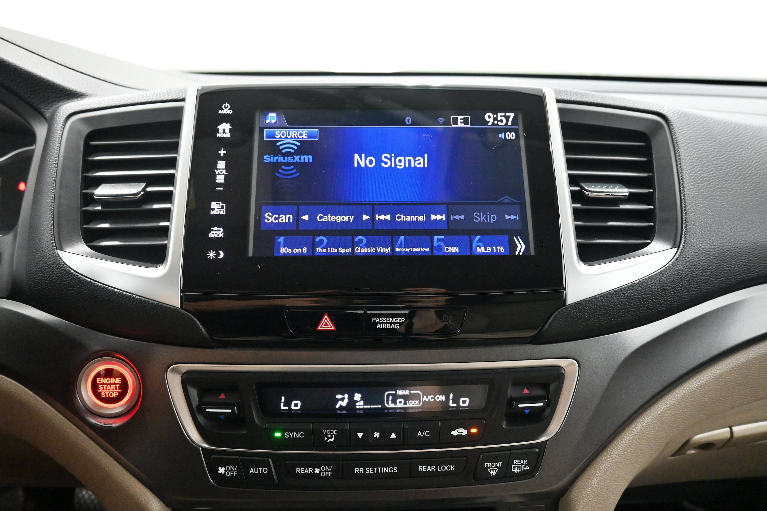 Used 2018 Honda Pilot EX image 11