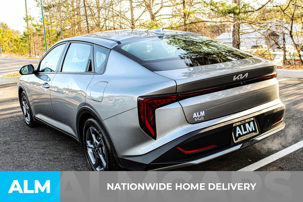 Used 2025 Kia K4 LXS image 5
