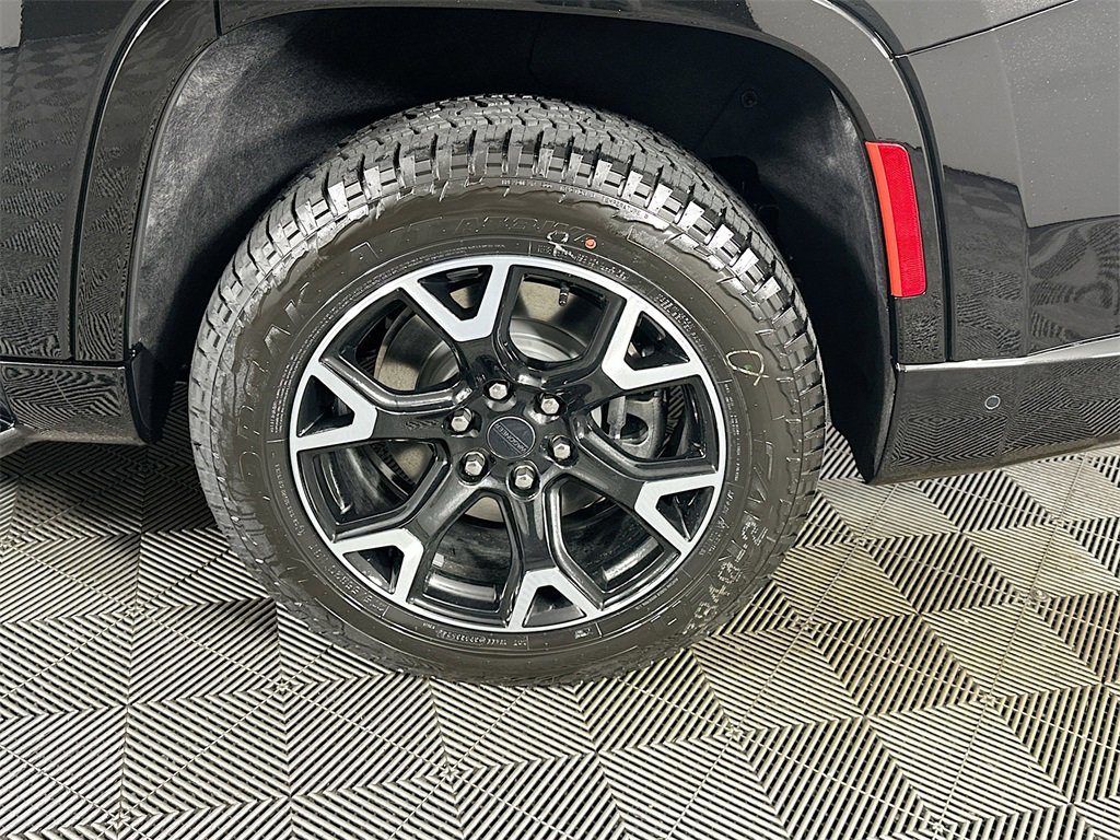 New 2025 Jeep Wagoneer Series II image 17