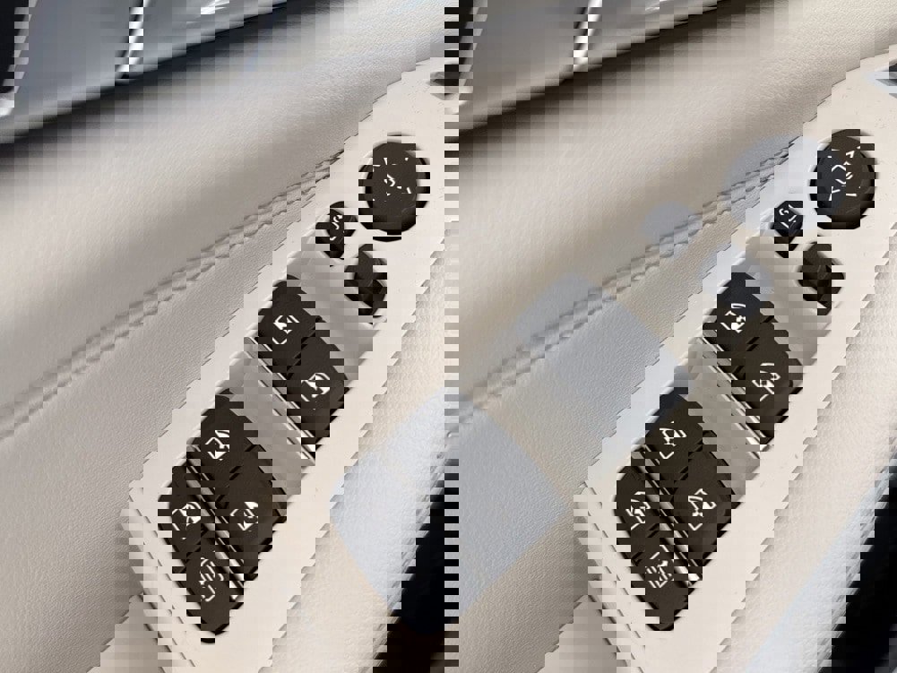 New 2026 BMW X7 M60i image 43