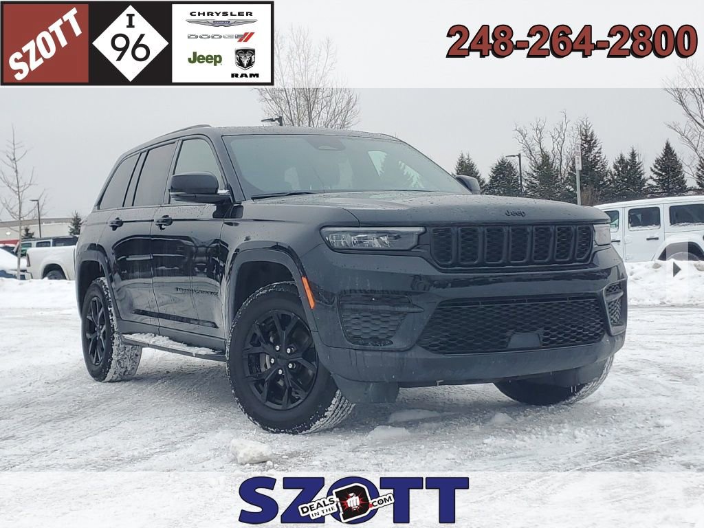 Used 2025 Jeep Grand Cherokee Altitude