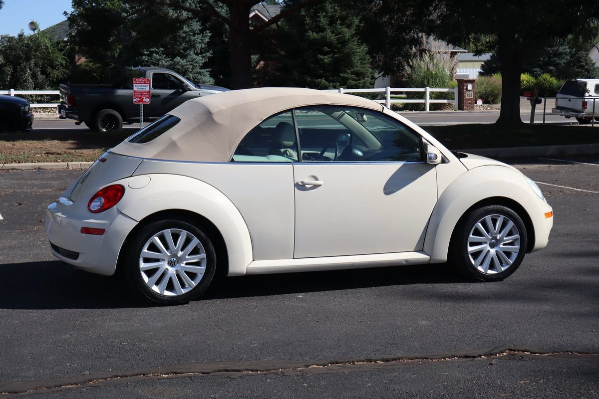 Used 2008 Volkswagen Beetle SE FWD image 17
