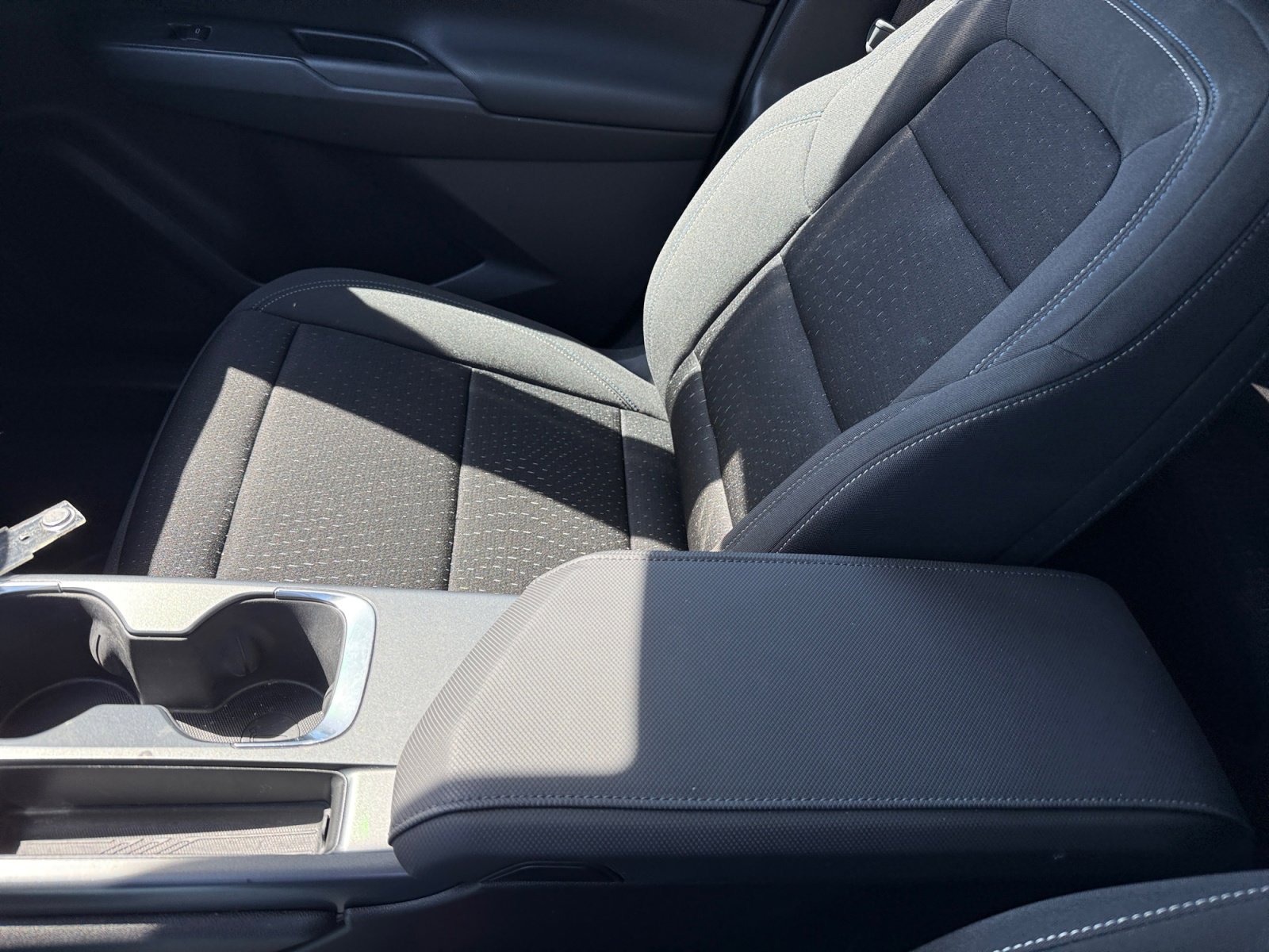 Used 2025 Chevrolet Equinox EV LT image 14