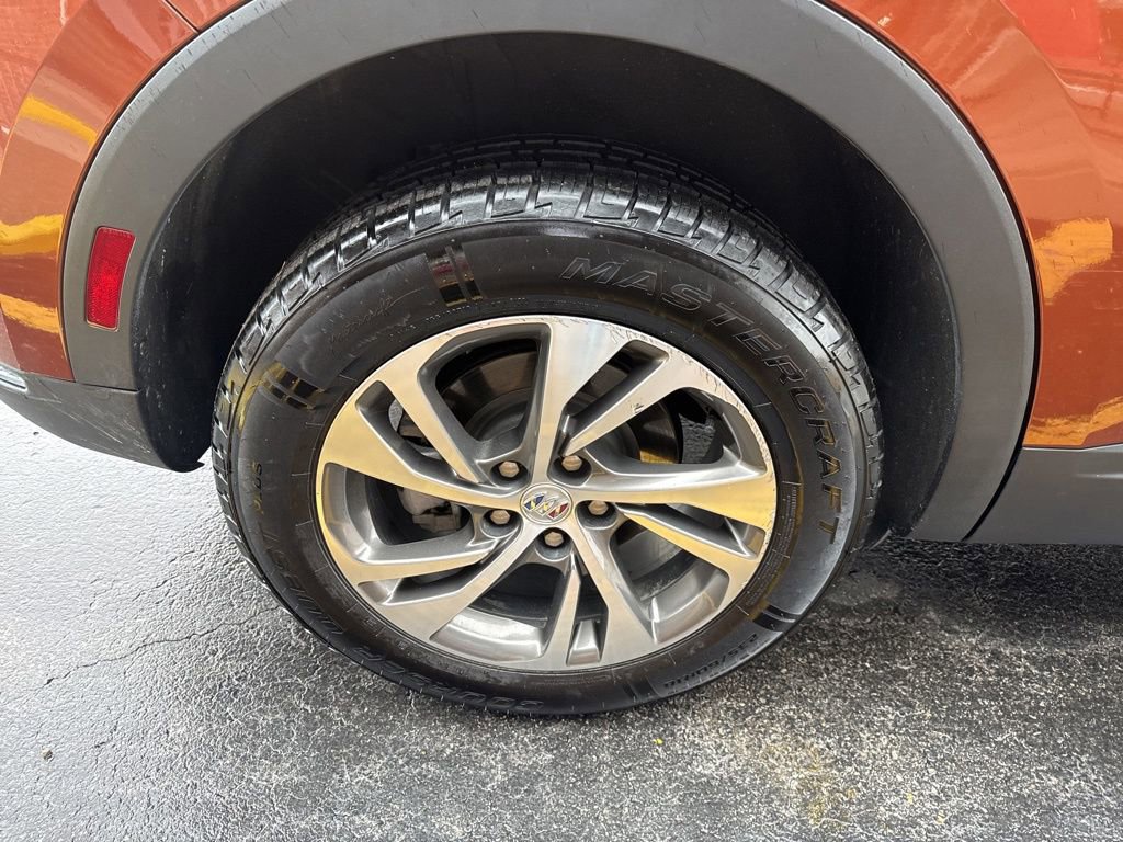 Used 2022 Buick Envision Essence w/ Safety Package image 20