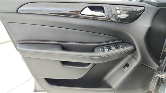 Used 2017 Mercedes-Benz GLS 450 4MATIC image 39