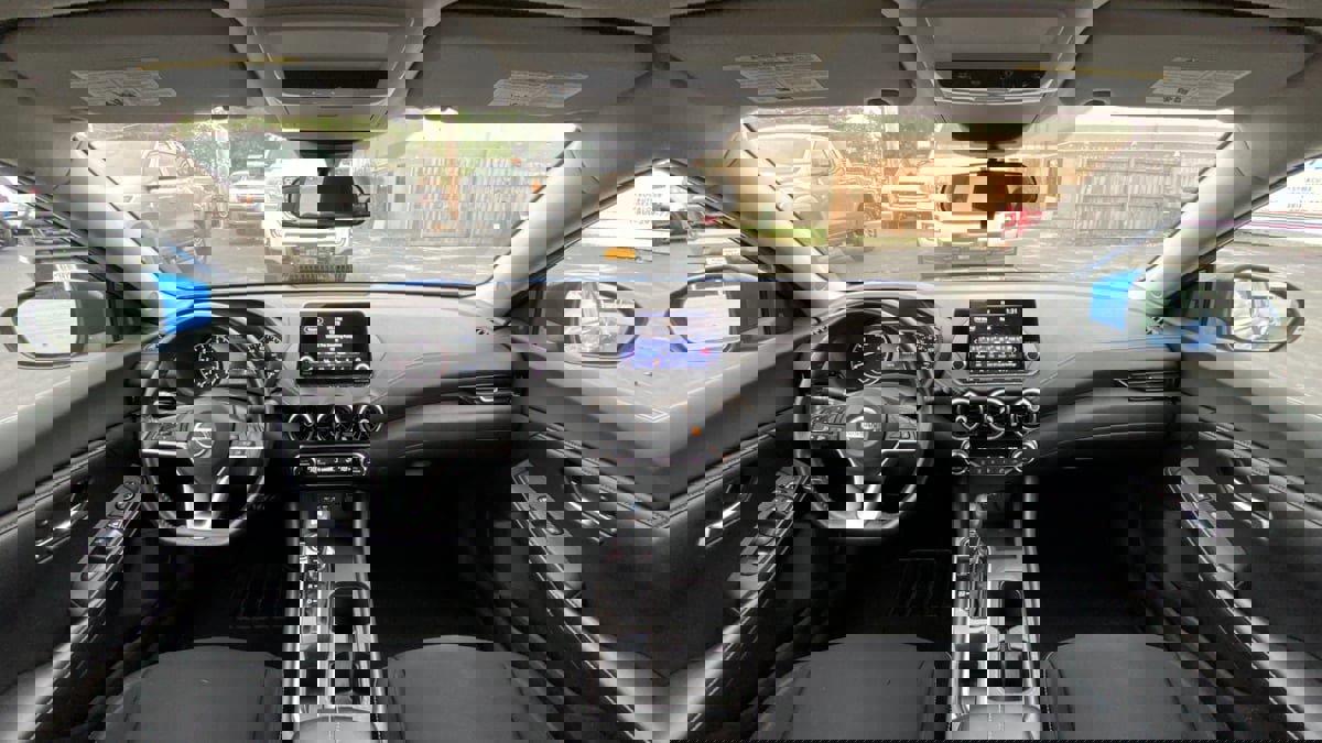 Used 2021 Nissan Sentra SV image 31