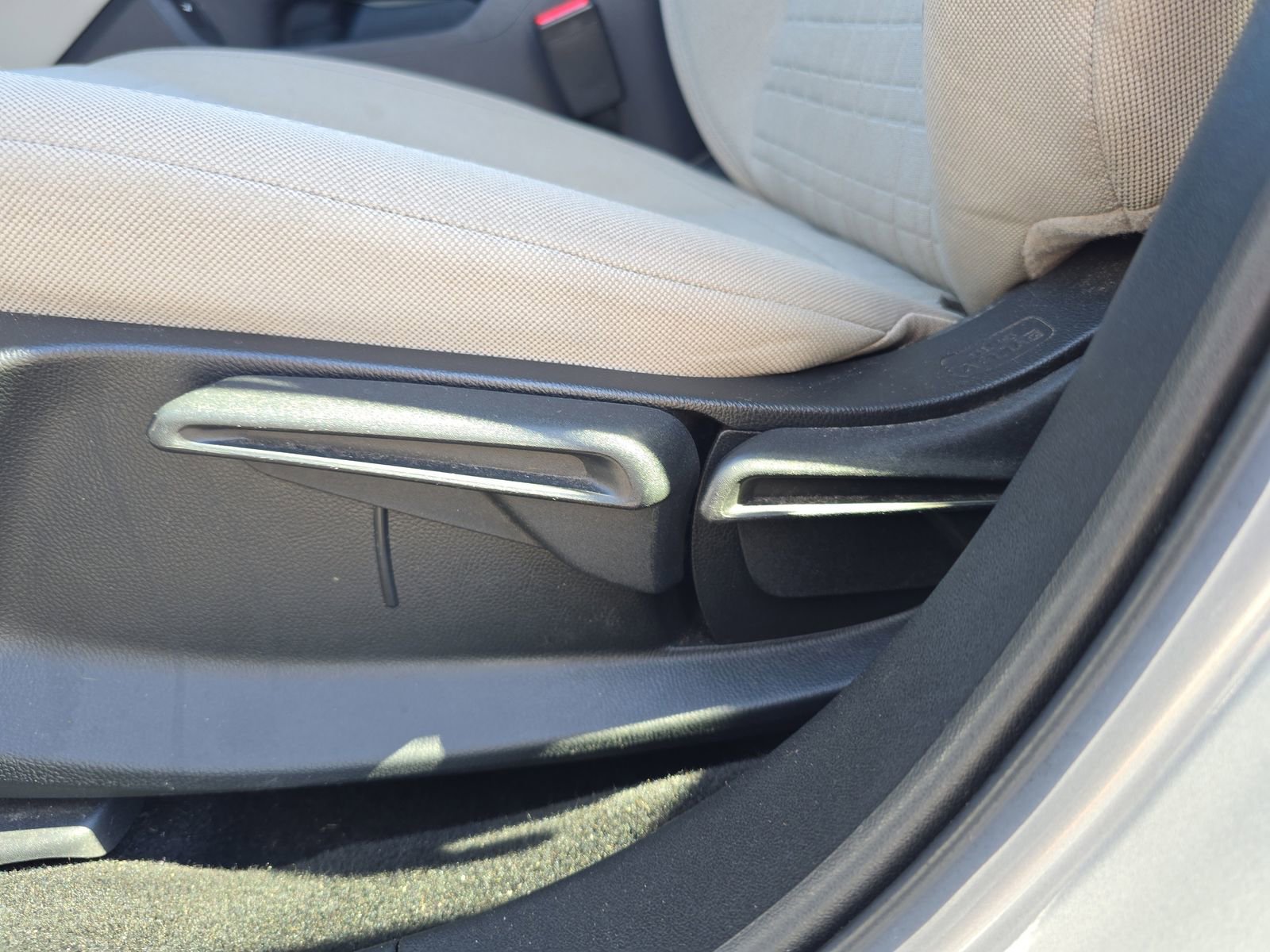 Certified 2025 Honda HR-V LX image 15