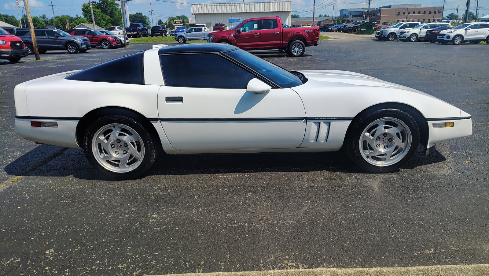 Used 1990 Chevrolet Corvette Coupe RWD image 4