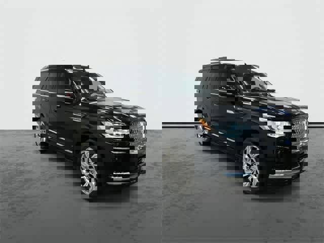 Used 2024 Lincoln Navigator Reserve image 5