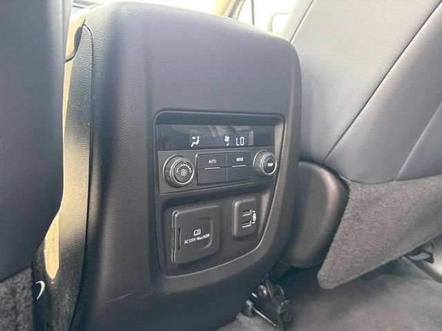 Used 2021 Buick Enclave Essence w/ Sound and Sites Package AWD/4WD image 12