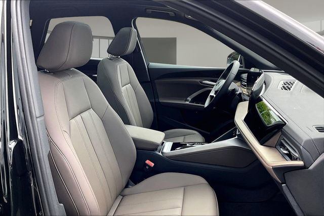 Used 2025 Audi Q5 Premium w/ Convenience Package AWD/4WD image 29