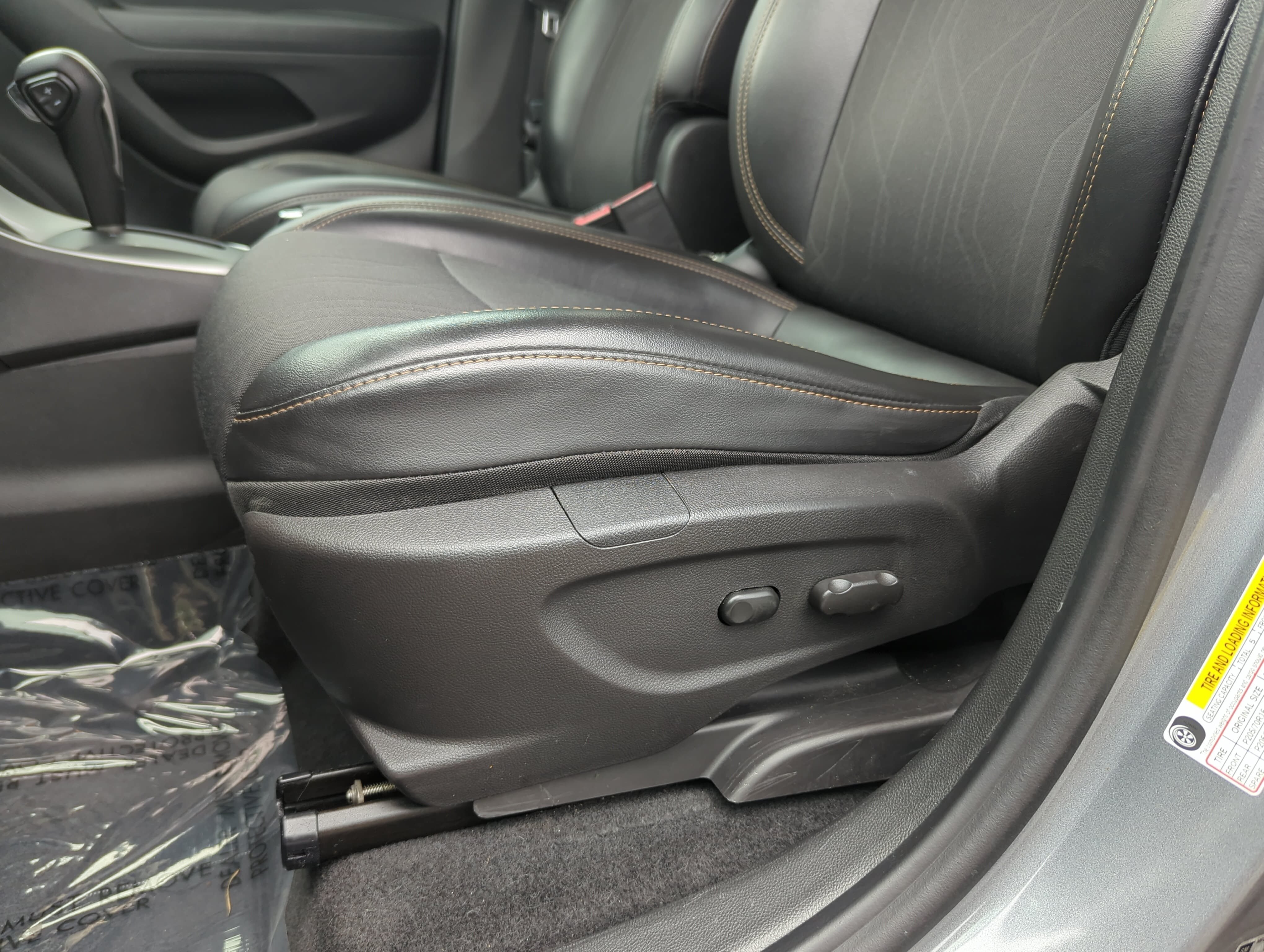 Used 2020 Chevrolet Trax LT w/ LT Convenience Package FWD image 26